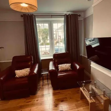 Дом отдыха Beautiful House In Town