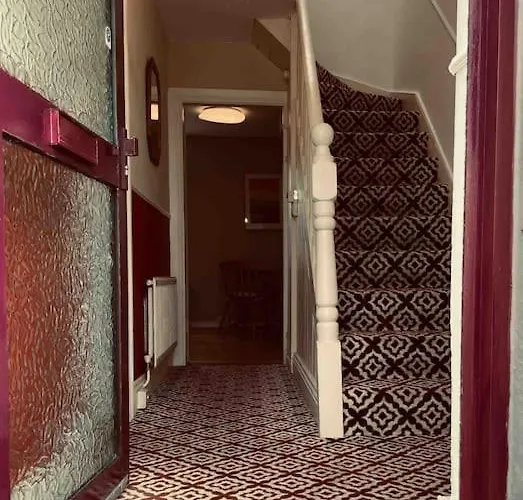 Beautiful House In Town Сasa de vacaciones Killarney